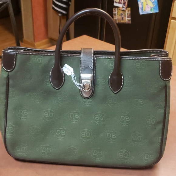 Dooney & Bourke Handbags - Dooney & Bourke hand bag